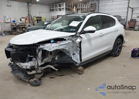 2023 Alfa Romeo Stelvio Ti/Lusso/Veloce/Estrema z USA, uszkodzony, nr VIN ZASPAKBN0P7D51662